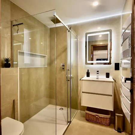 De Luxe Avec Magnifique Vue A Courchevel, 5 Chambres, 15 Pers *