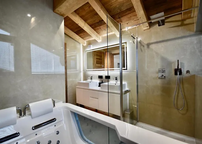 De Luxe Avec Magnifique Vue A Courchevel, 5 Chambres, 15 Pers شاليه