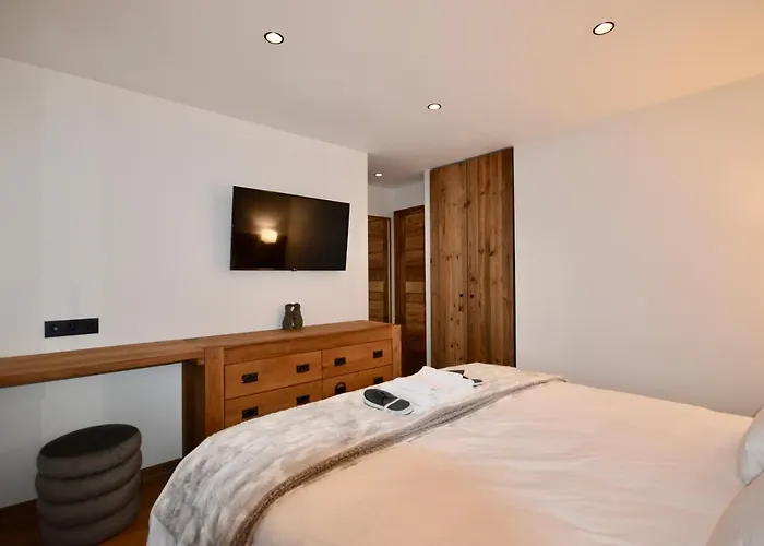 De Luxe Avec Magnifique Vue A Courchevel, 5 Chambres, 15 Pers شاليه كورشوفيل