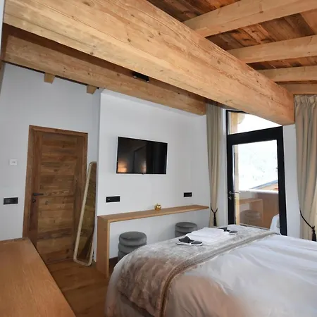 Chalet De Luxe Avec Magnifique Vue A Courchevel, 5 Chambres, 15 Pers *