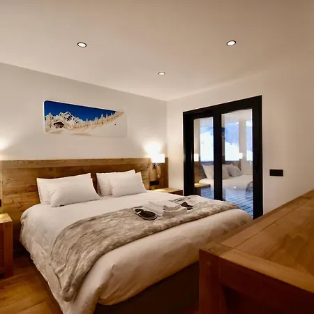 De Luxe Avec Magnifique Vue A Courchevel, 5 Chambres, 15 Pers Chalet